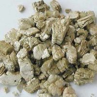 What does vermiculite insulation look like?